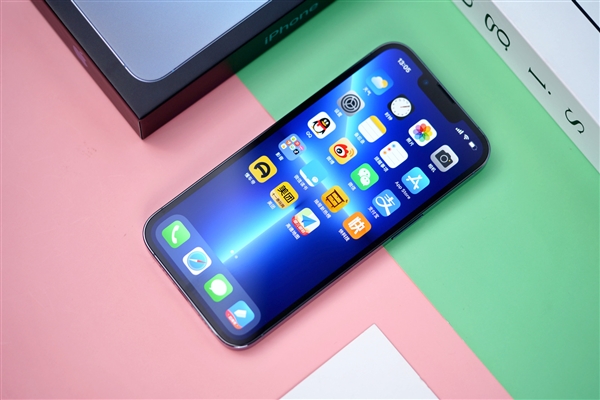 蘋果首次干掉劉海！消息稱iPhone 14將采用打孔屏、后攝不凸起